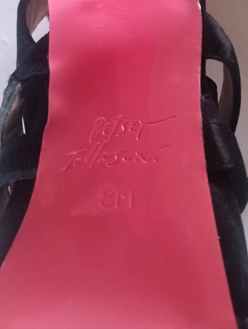 Betsey Johnson  Black Satin Strappy Heels Signature Pink Insoles Side Bow Size 8 - Picture 8 of 9
